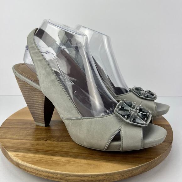 COMFORT Vince Camuto Majorca Lt Gray Leather Slingback Stacked Heel Peep Toe 10 - Picture 1 of 13